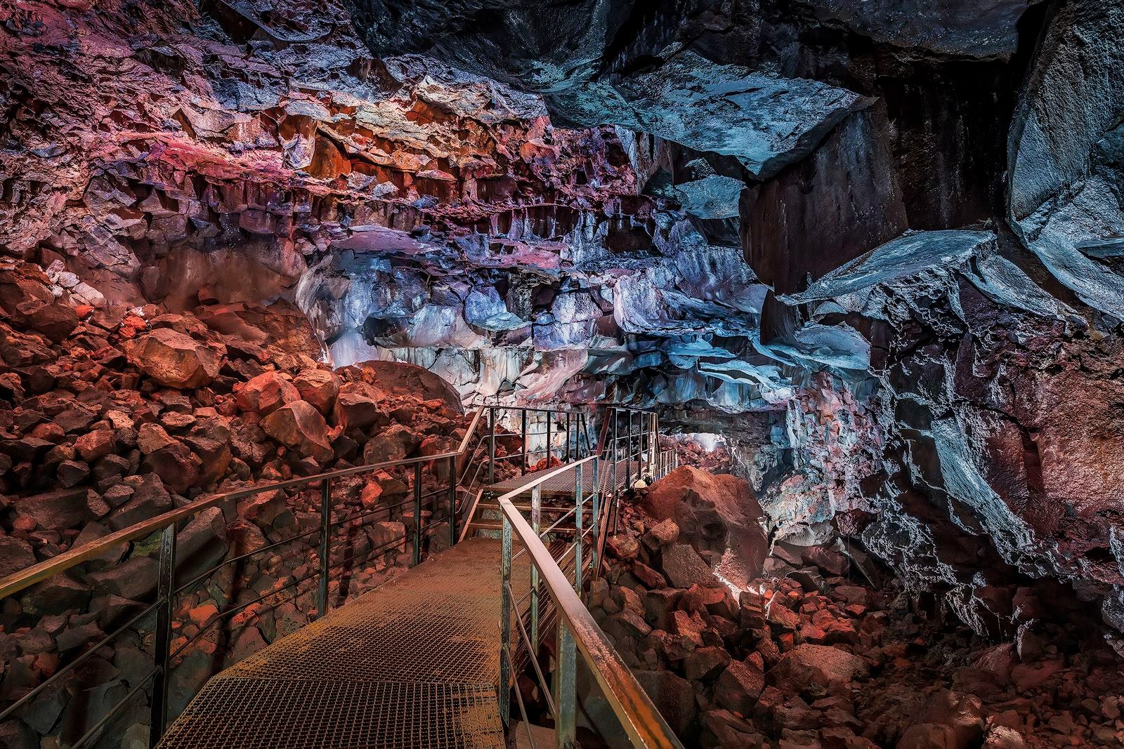 IS-Algemeen-Lava Tunnel Tour.jpg