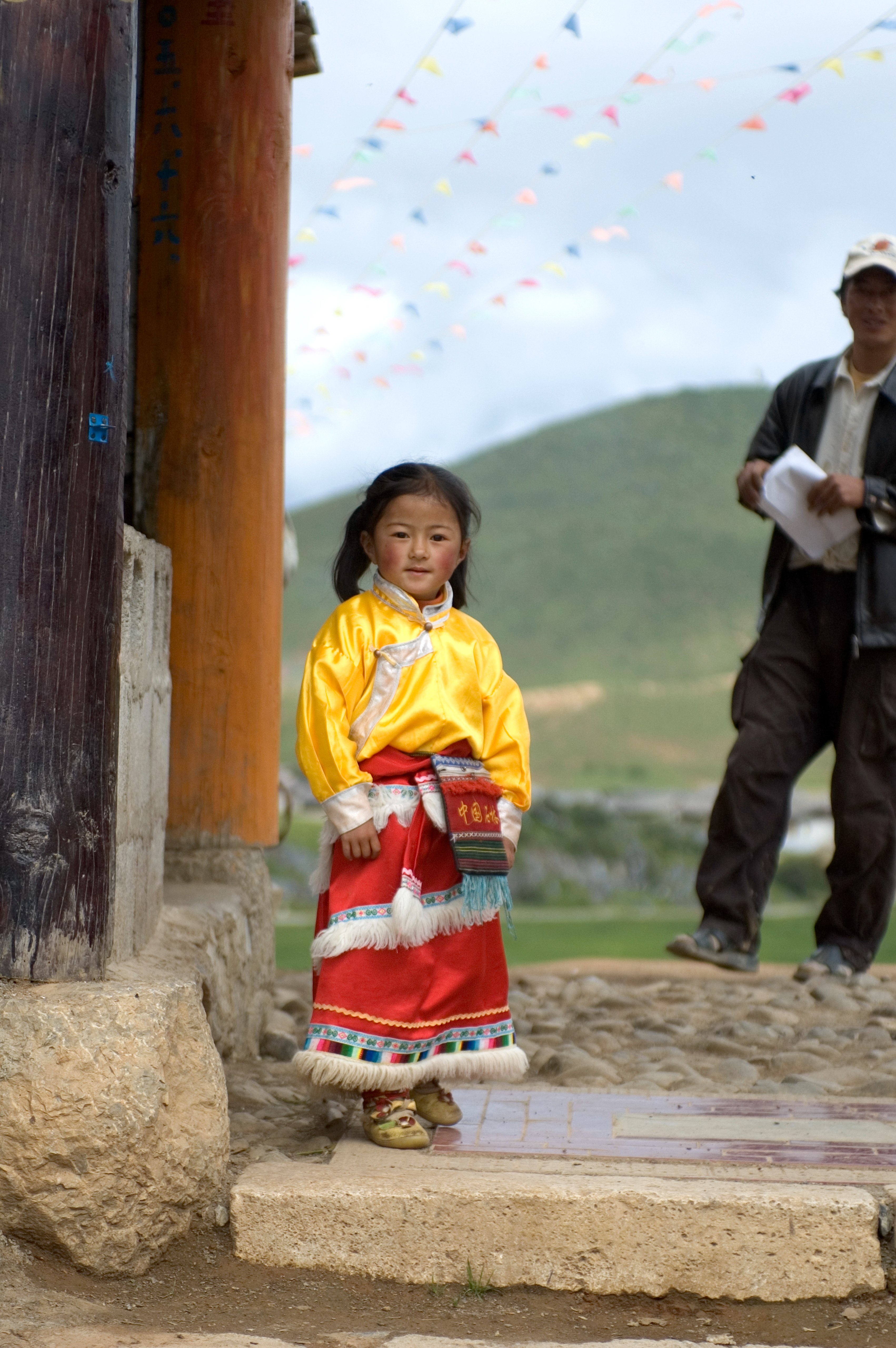 CN - Algemeen - Chinese Girl in traditional clothes - Joost Jansen.jpg