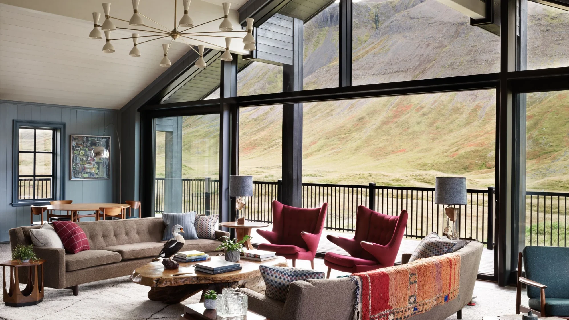 IS-Deplar Farm-Lounge.webp