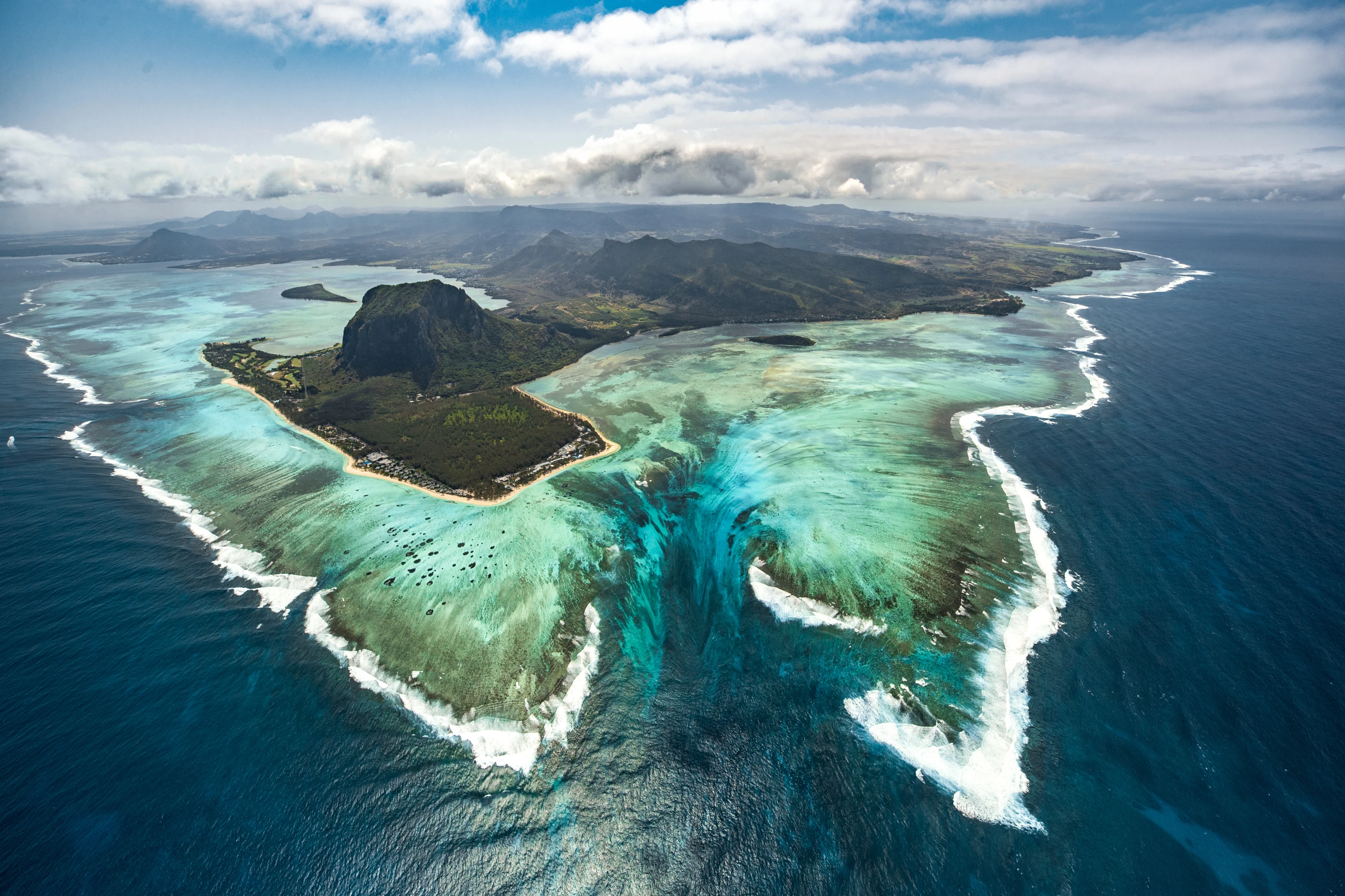 MU - One & Only St. Geran - Aerial View.webp