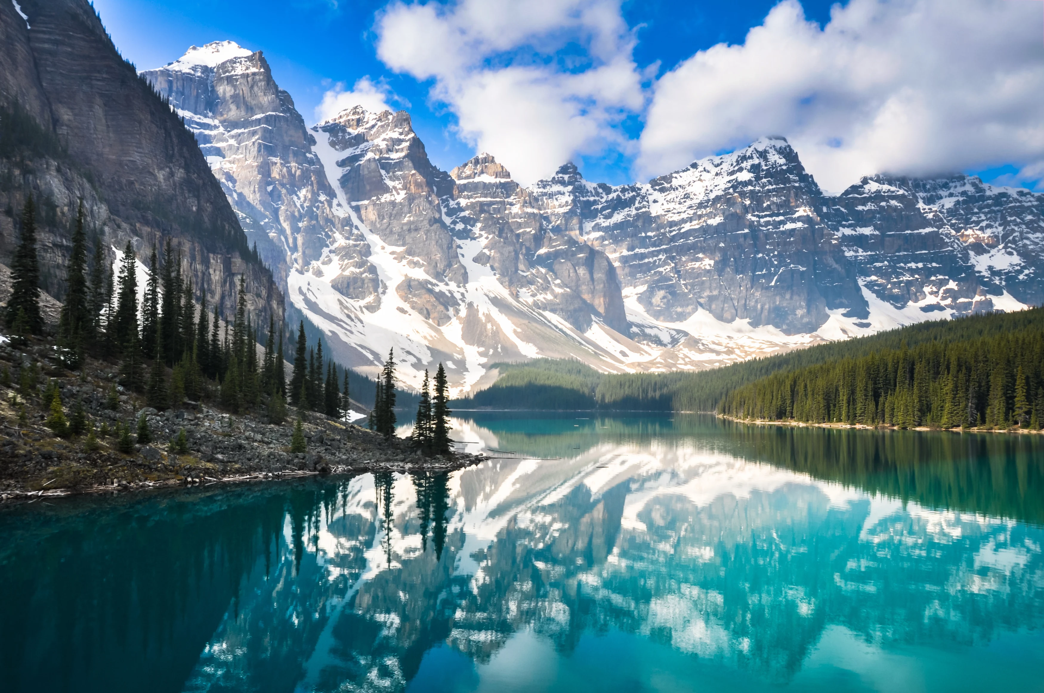 CA-Moraine Lake- Shutterstock (1) (1).webp