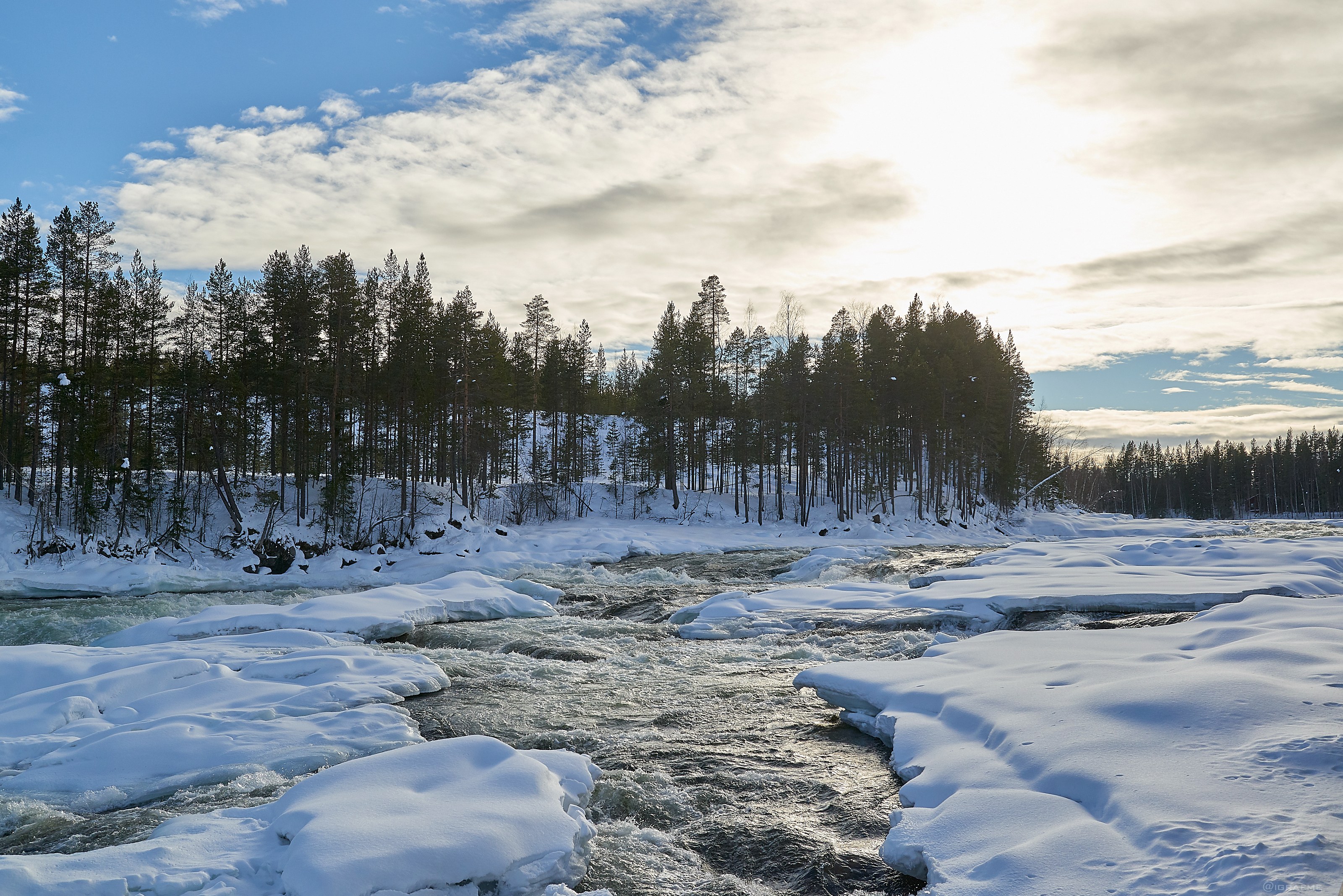 SE - Storforsen Falls - Frozen water 2.jpg