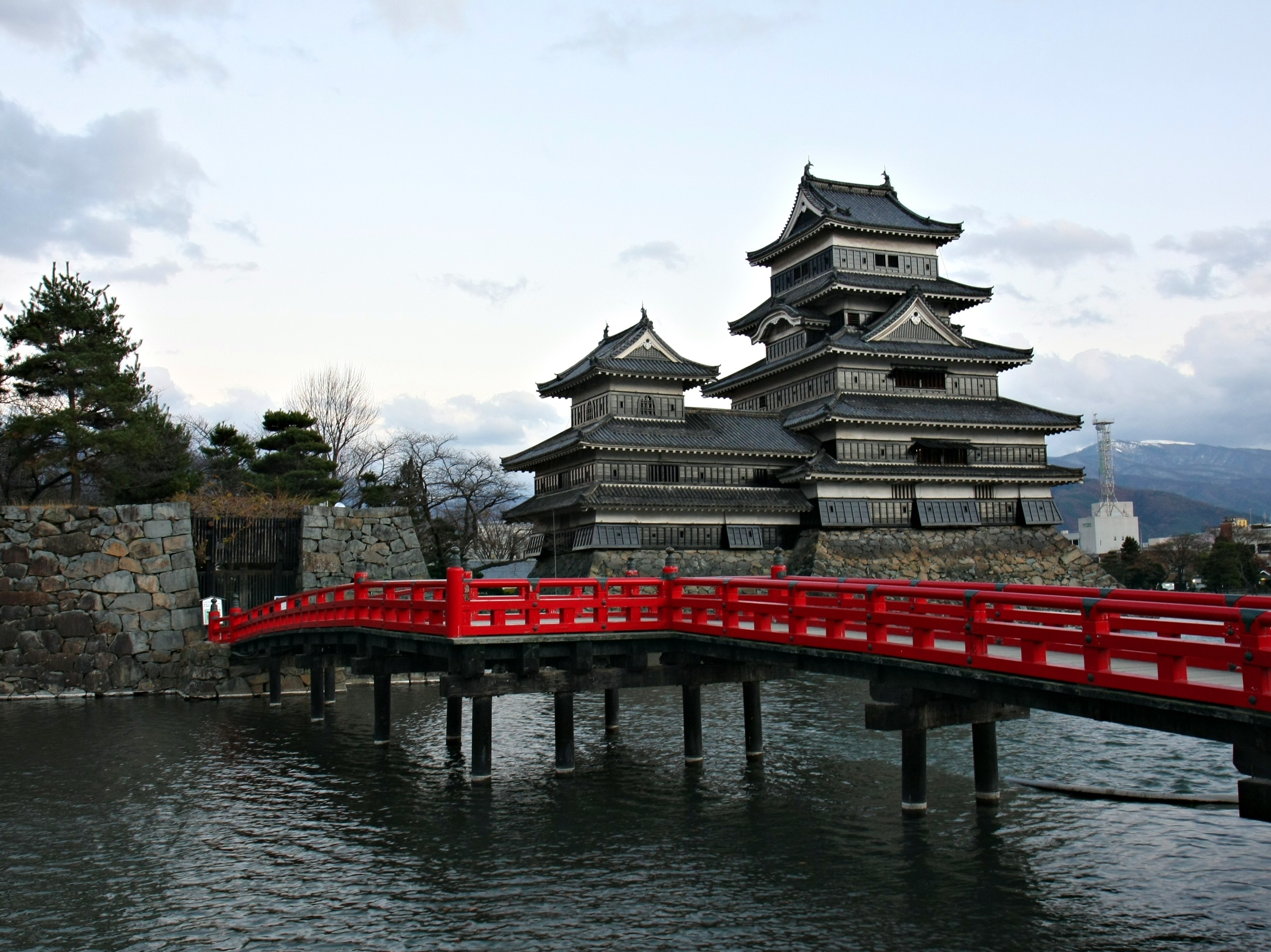 JP - Matsumoto Castle Japan.jpg
