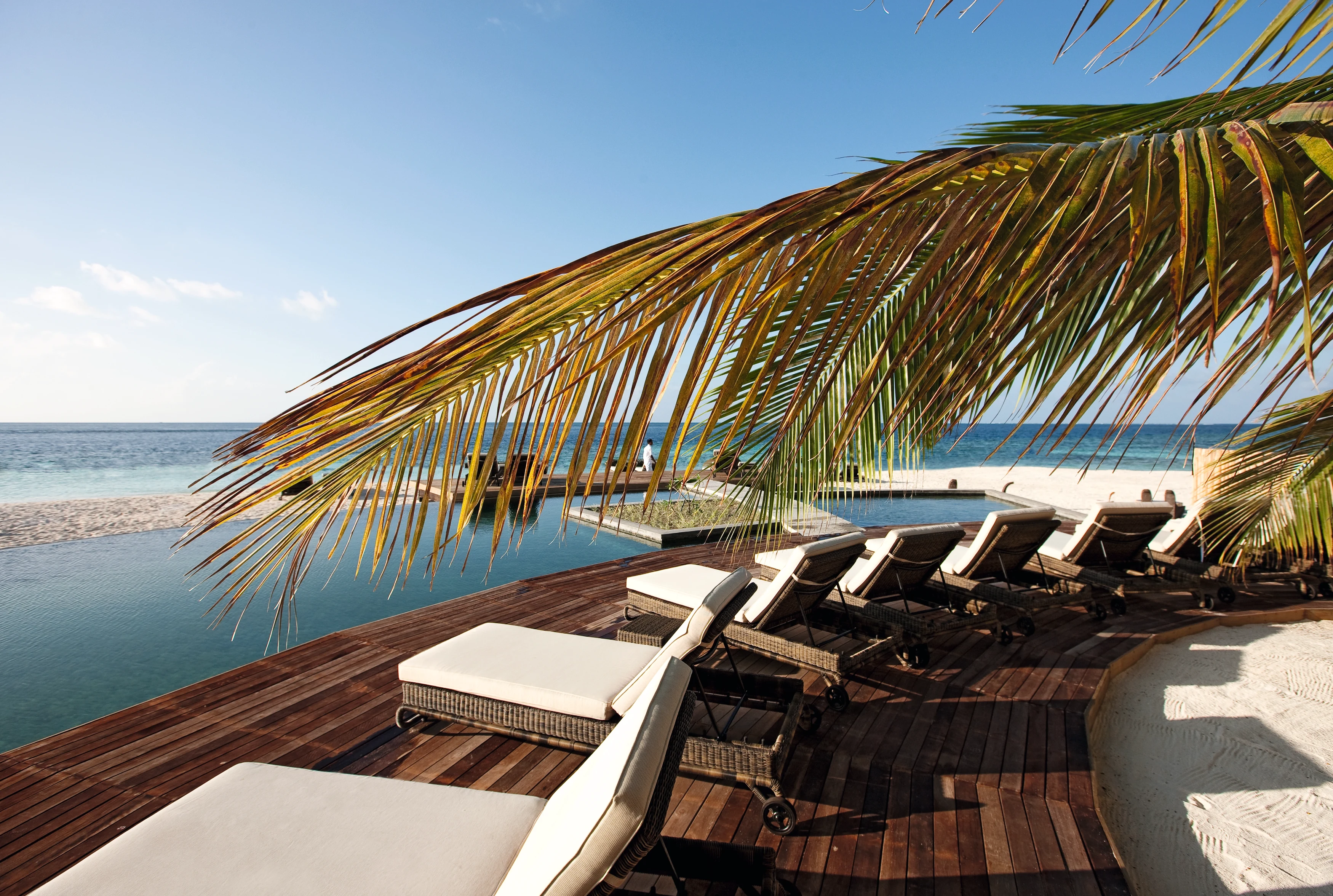 MV - Moofushi - Pool (2).webp